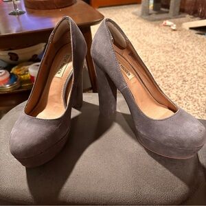 Steve Madden Charcoal grey suede Platform Heels Bettty style 7.5